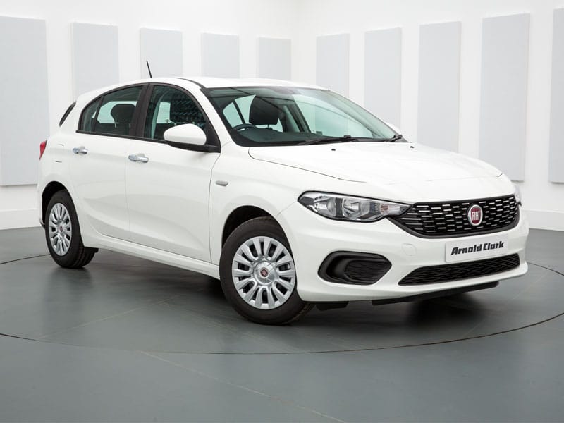 Fiat Tipo  </br> <span style="color:#B61816">60 CHF avec 150kms inclus</span>